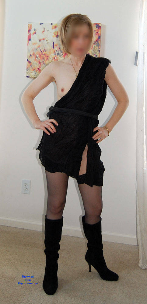 Pic #1 My Wife Lisa - New Years Toga - Lingerie, Wife/wives, Bush Or Hairy, Amateur