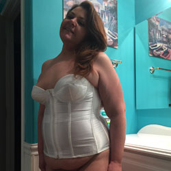 Pic #1 My BBW Body For You To Enjoy - Pantieless Girls, Bbw, Brunette, Lingerie