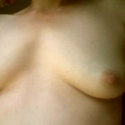 Pic #1 House Wife  - Amateur, Big Nipples, Wife/wives, Natural Tits