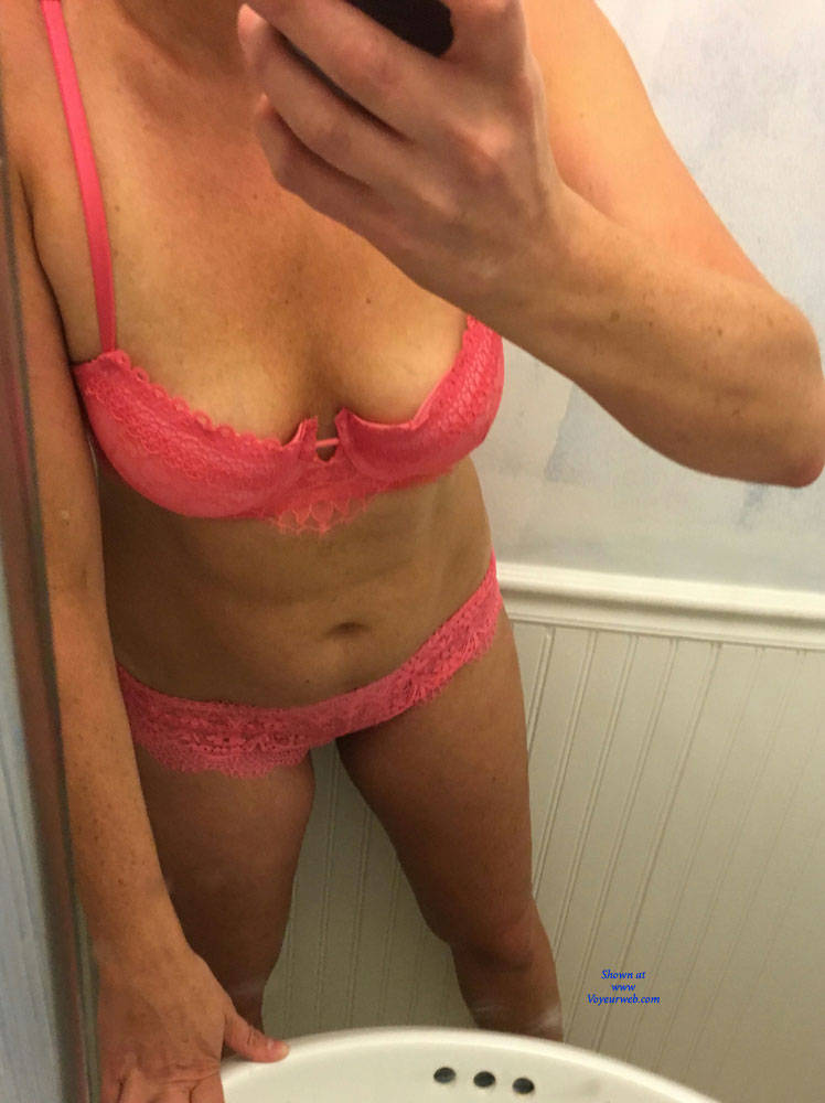 Pic #1 Hot Milf Jewels Back Again - Lingerie, Amateur