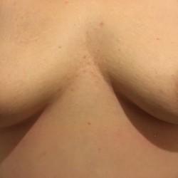 My medium tits - Raveness