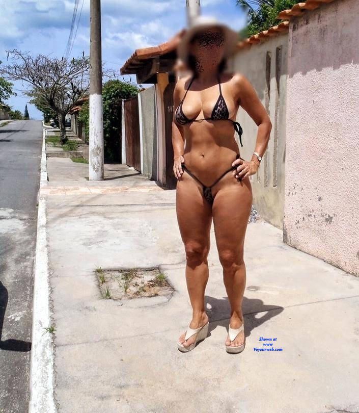 Pic #1 Edna From Recife City, Brazil - Public Exhibitionist, Outdoors, Public Place, Amateur