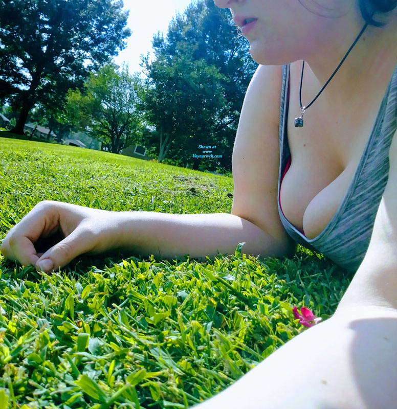 Pic #1 Tits On Display - Outdoors, Amateur