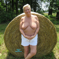 Pic #1 DJ Outdoors - Topless Amateurs, Big Tits, Mature, Outdoors, Granny