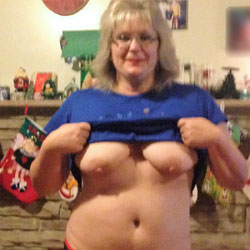 Pic #1 Ho Ho Ho - Blonde, Mature, Amateur