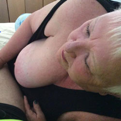 Pic #1 Mature Tease - Big Tits, Mature, Amateur