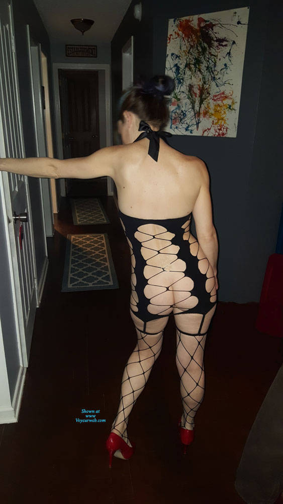 Pic #1 Fishnets - Wives In Lingerie, High Heels Amateurs