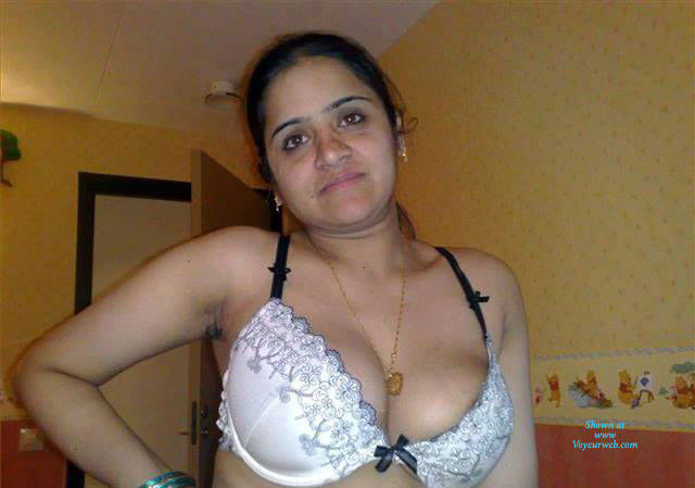 Pic #1 Show - Big Tits, Brunette, Lingerie, Amateur