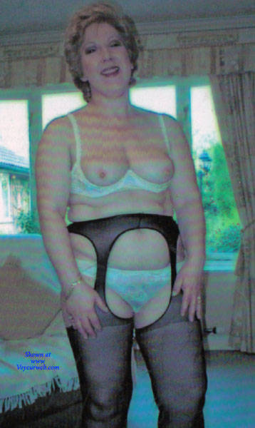 Pic #1 Mature Housewife Strips - Wives In Lingerie, Mature, Amateur, Stockings Pics