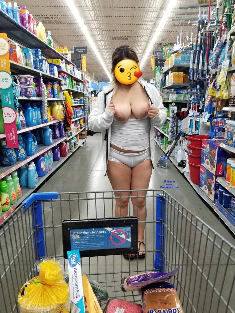 Pic #1 Wife Flashing Her Tits At Walmart - Big Tits, Public Exhibitionist, Flashing, Public Place, Wife/wives, Amateur