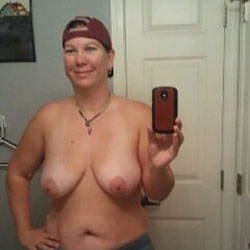 Pic #1 First Time Nude Post - Topless Amateurs, Big Tits, Mature