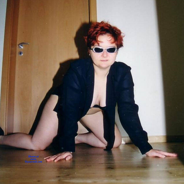 Pic #1 Indoor - Redhead, Amateur