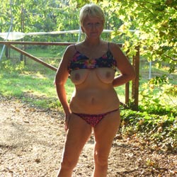 Pic #1 Orchard Photo Shoot - Big Tits, Blonde, Outdoors, Amateur