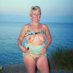 Pic #1 Various Outdoor Fun Pics Of Lynn Pt 2 - Nude Amateurs, Big Tits, Blonde, Mature, Outdoors, Bush Or Hairy, Beach