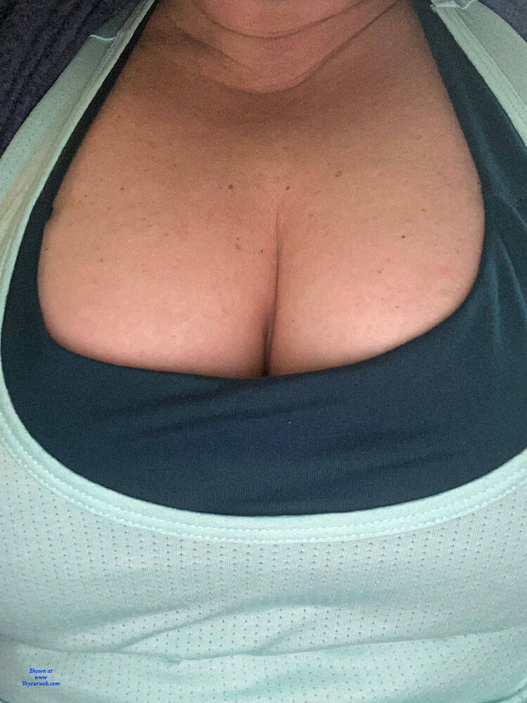 Pic #1 Full Tits - Big Tits, Mature, Amateur