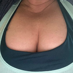 Pic #1 Full Tits - Big Tits, Mature, Amateur