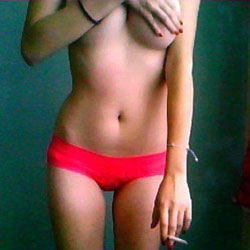 Pic #1 Naked Girlfriend - Amateur, Gf