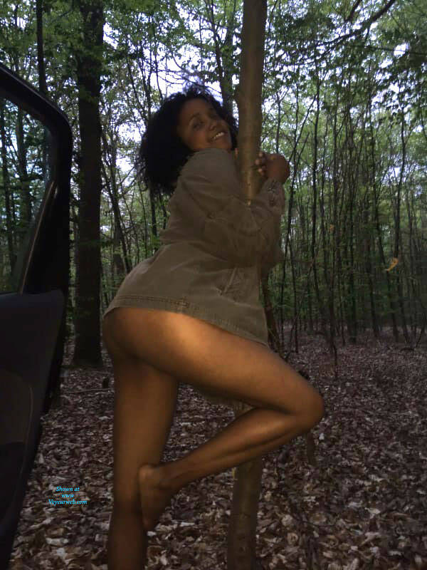 Pic #1 Cubanita Perra - Brunette, Outdoors, Nature, Amateur, Ebony