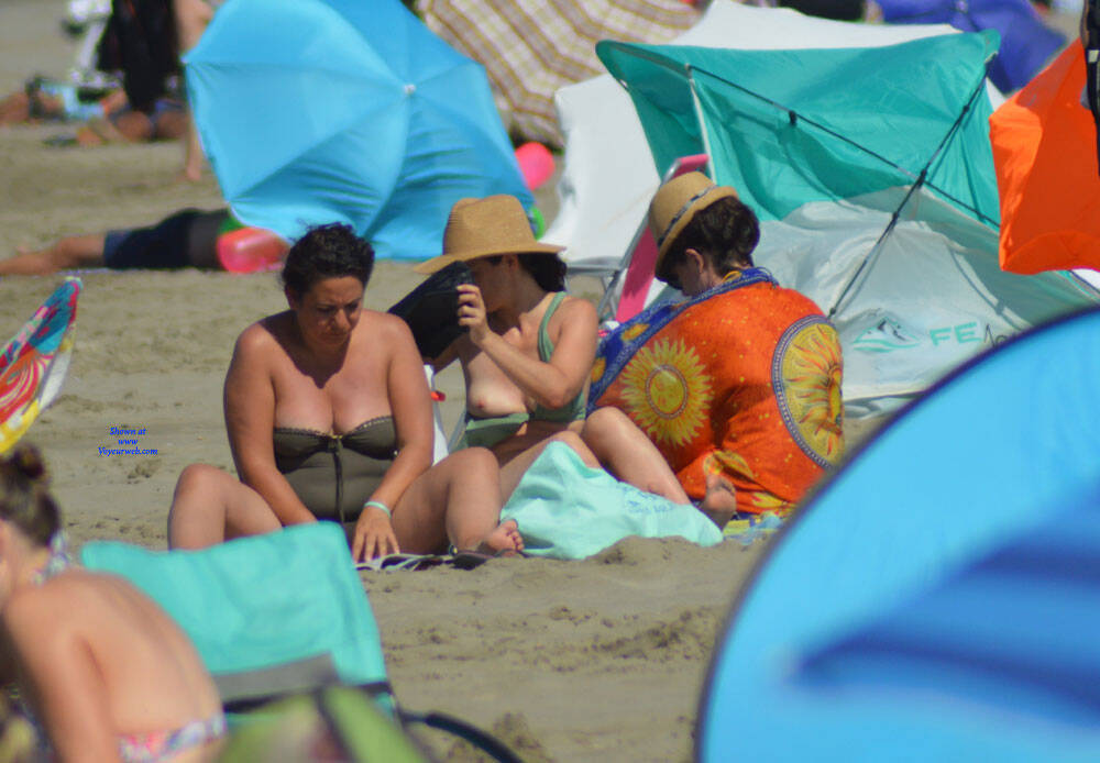 Pic #1 South Of France On Beach This Summer 4 - Topless Girls, Beach, Brunette, Outdoors, Beach Voyeur