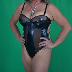 Pic #1 Brenda First Contribution - Wives In Lingerie, Big Tits, Lingerie, Mature, Amateur