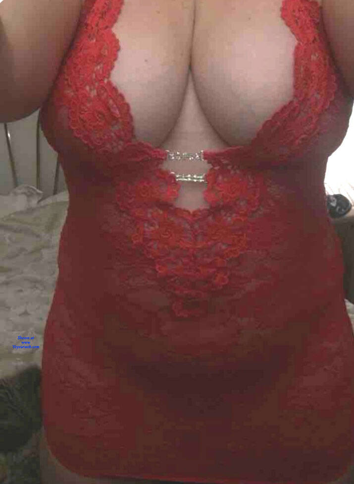 Pic #1 Lady In Red - Big Tits, Lingerie, Mature, Amateur