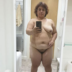 Colombian Mature Living In England - Nude Friends, Big Tits, Brunette, Mature, Bush Or Hairy, Amateur