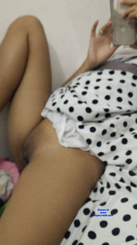 Pic #1 Indonesian wife with shaved pussy - No Panties On, Nude Wives, Round Ass, Shaved