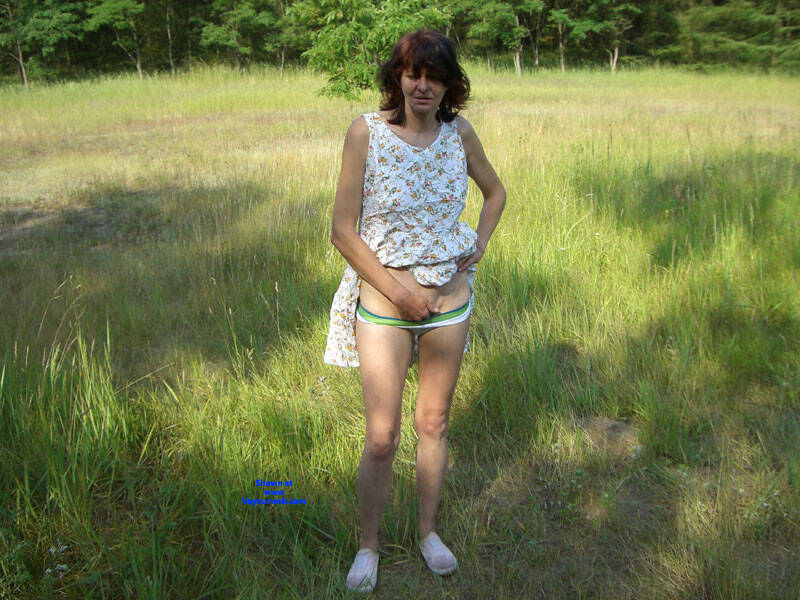 Pic #1 outdoor - Nude Amateurs, Outdoors, Shaved, Small Tits