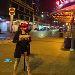 Fun weekend in seattle - Big Tits, Flashing, Flashing Tits, Natural Tits, Outdoors, Public Place