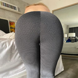 stephanie in her new yoga pants