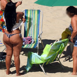 BIG BUTT IN PINA BEACH, BRAZIL