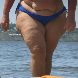 So Wide hips mature bbw beach candid