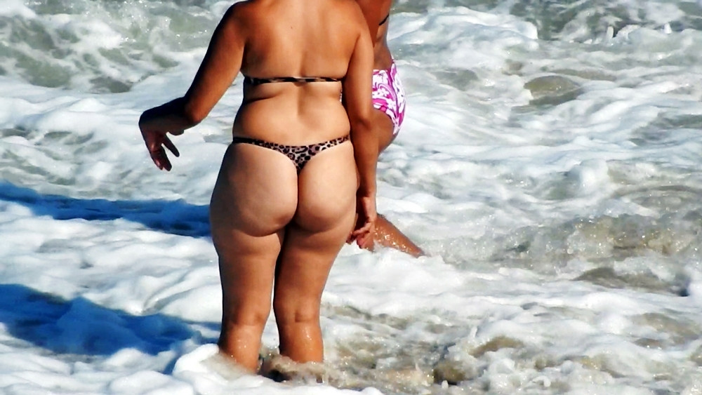 Pic #1 BIG ASS FROM PINA BEACH, RECIFE CITY, PERNAMBUCO STATE, BRAZIL.