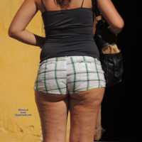 Pic #1 Chica Mostrando su Hermosura Por la Calle