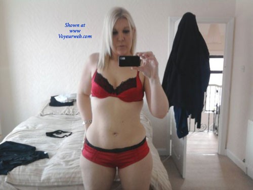 Pic #1 Leeds-UK - Blonde, Lingerie