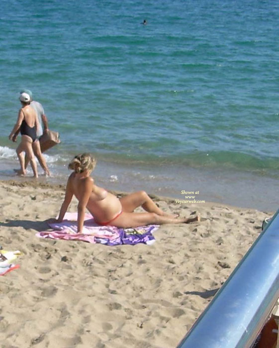 Pic #1 Femme Enceinte Plage