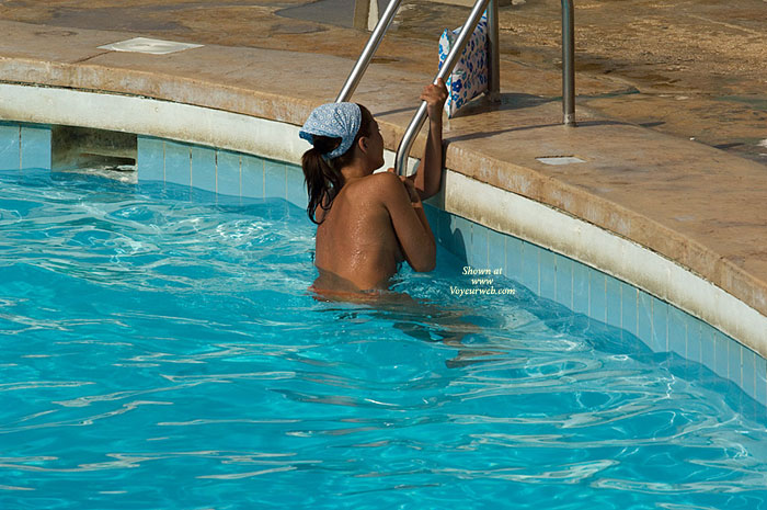 Pic #1 Girl From Hotel Pool