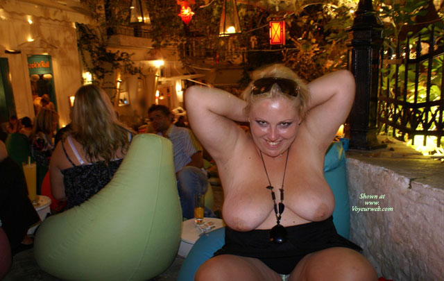 Pic #1 Greek Anna Dancing Topless At A Bar