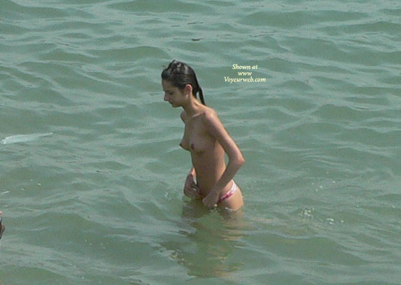 Pic #1 Topless Bulgaria 4