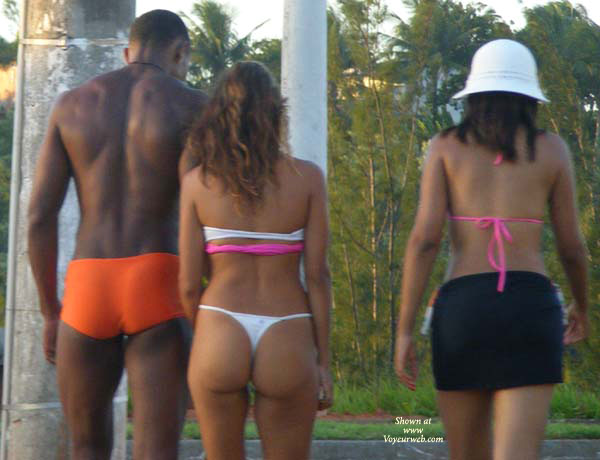 Pic #1 Brazilians Butts - ES - 01