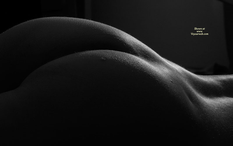 Pic #1 Curves And Shades