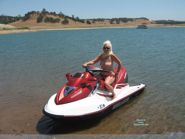 Pic #1 A Day Jet Skiing