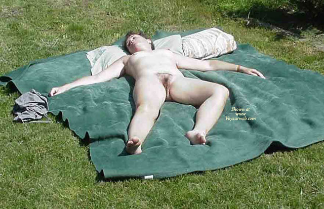 Pic #1 Sexy Julie Takes A Sunbath