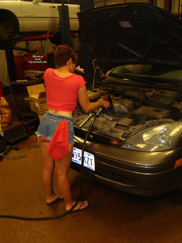 Pic #1 Love Workin&#39; On Cars