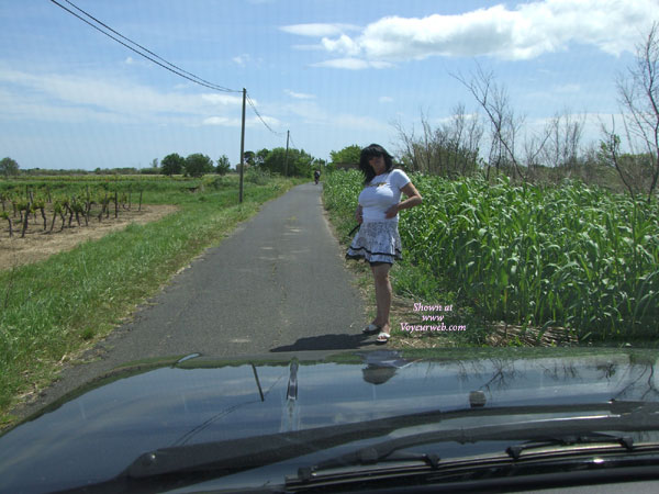 Pic #1 Betty Fait Du Stop